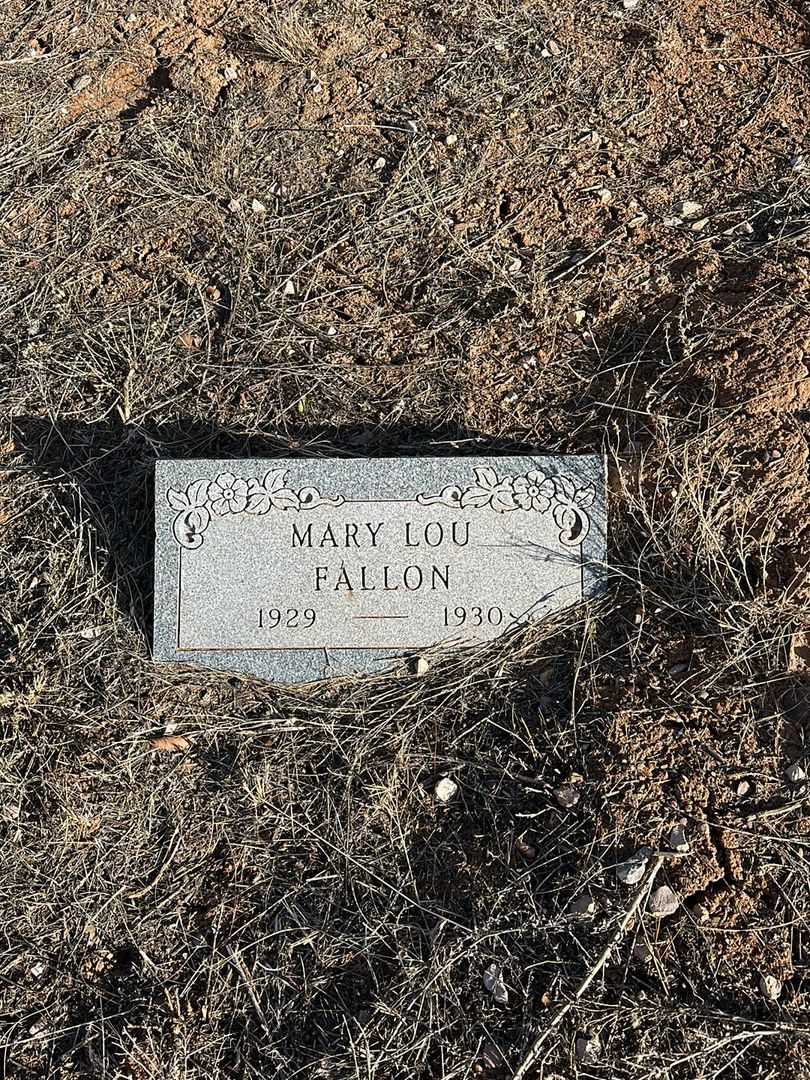 Mary Lou Fallon's grave. Photo 1