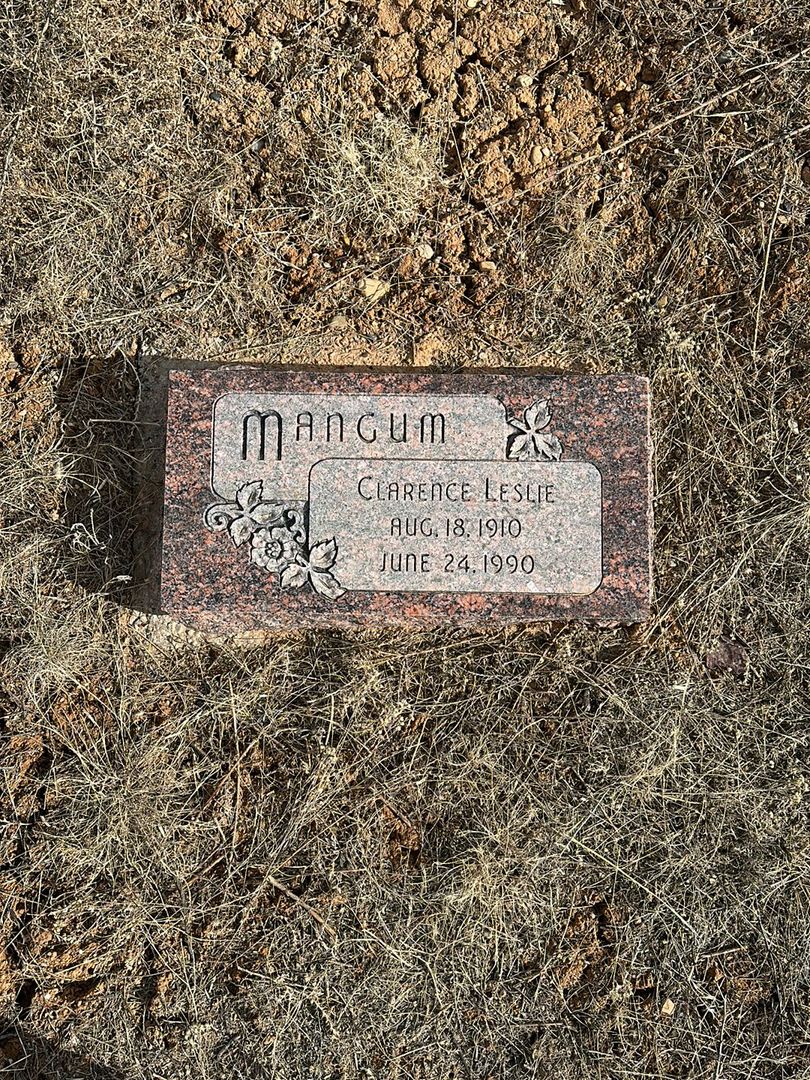 Clarence Leslie Mangum's grave. Photo 1