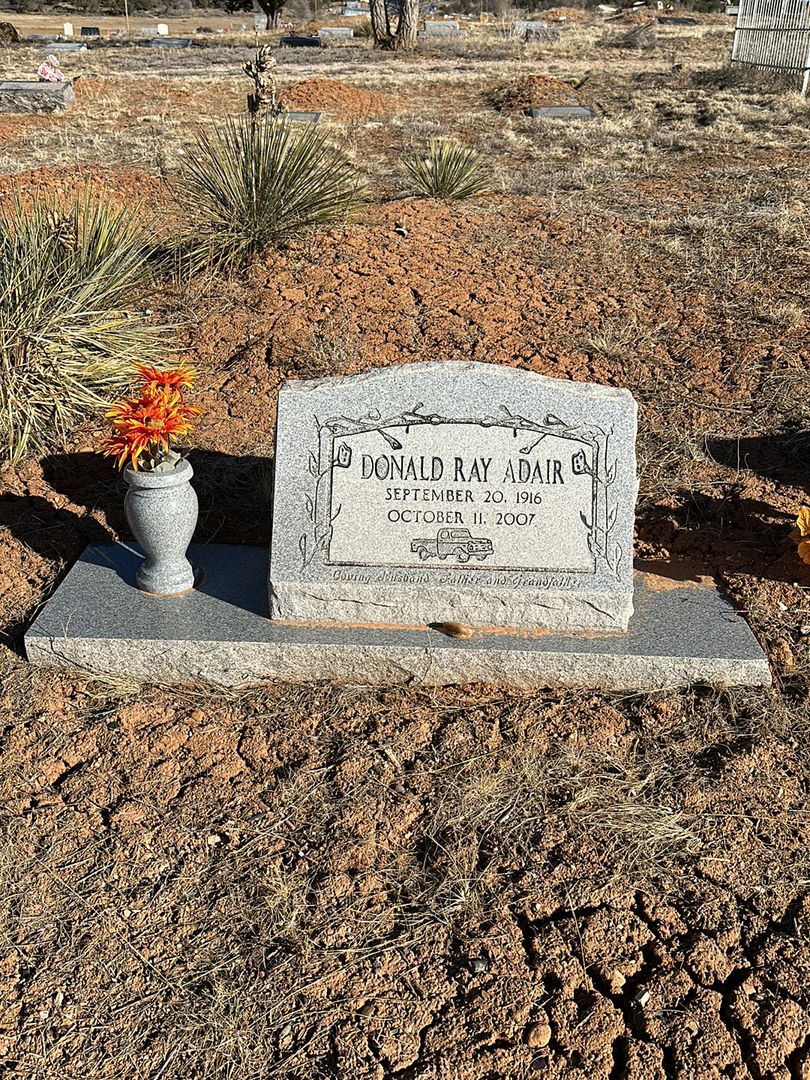 Donald Ray Adair's grave. Photo 1