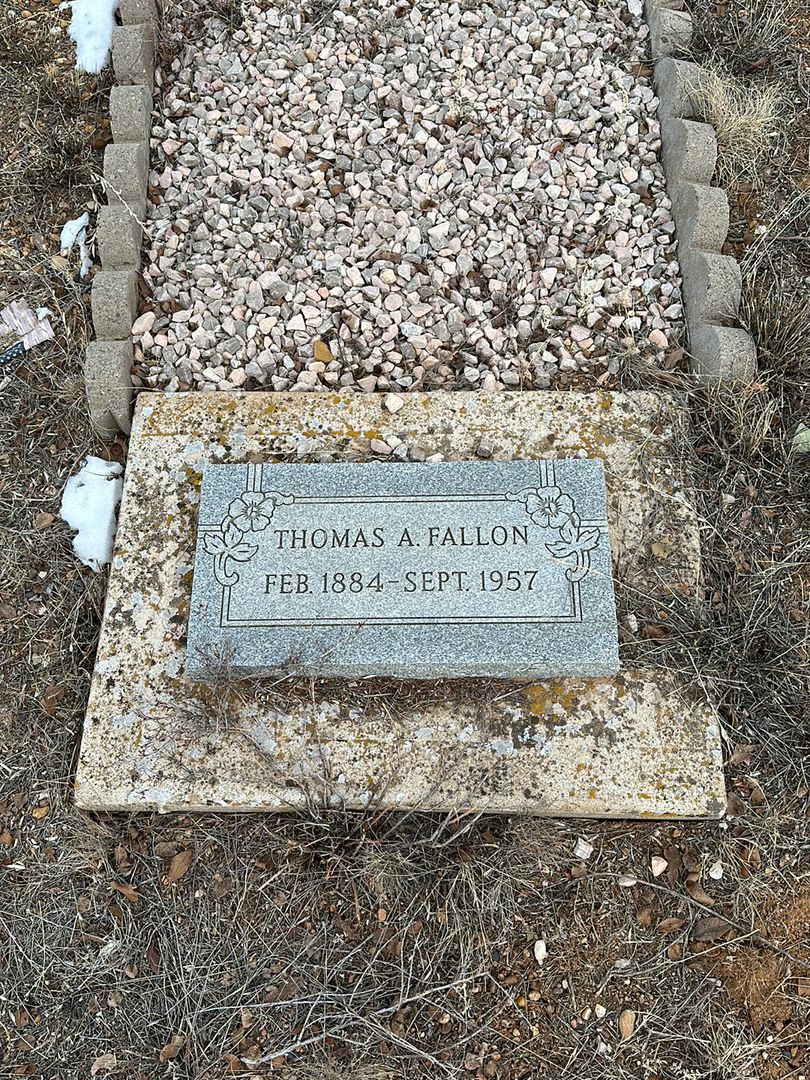 Thomas Arthur Fallon Junior's grave. Photo 1