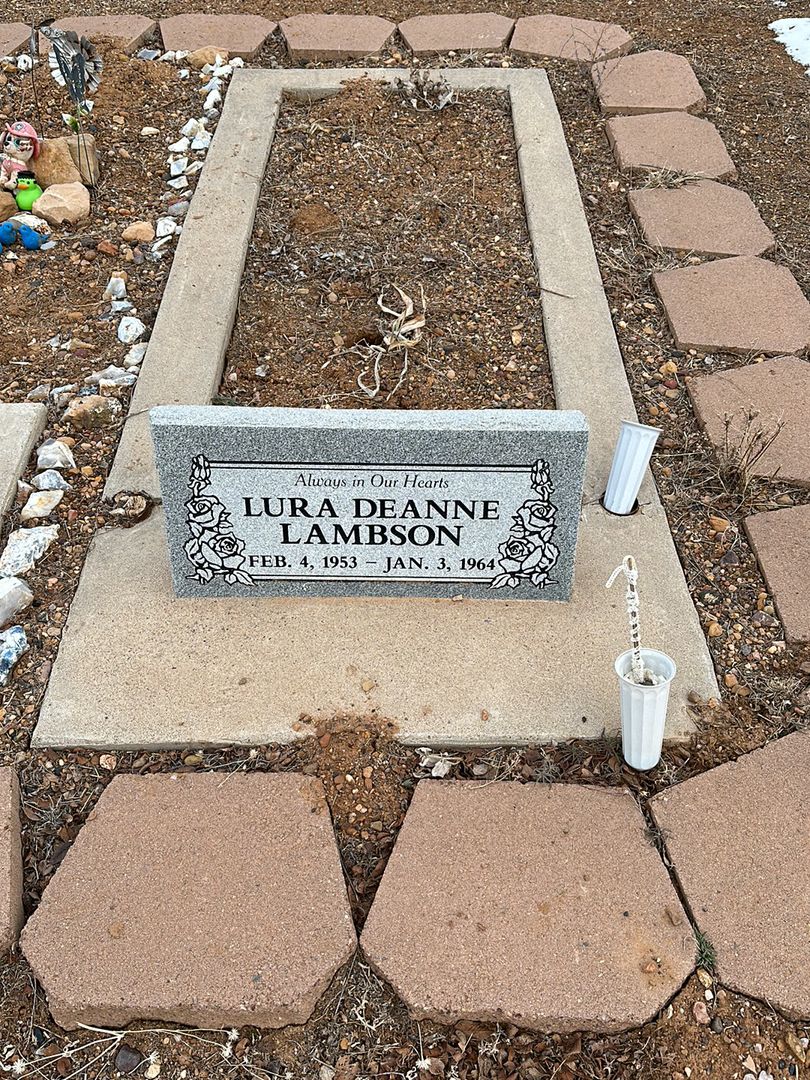Lura Deanne Lambson's grave. Photo 1