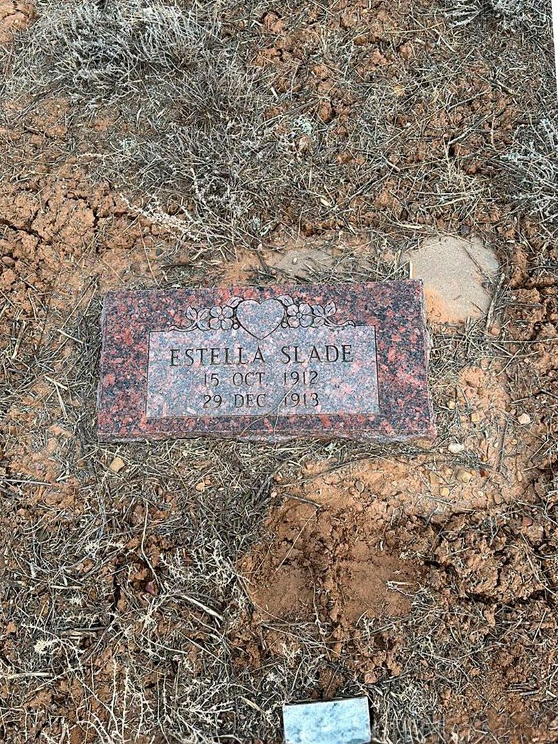 Estella Slade's grave. Photo 1