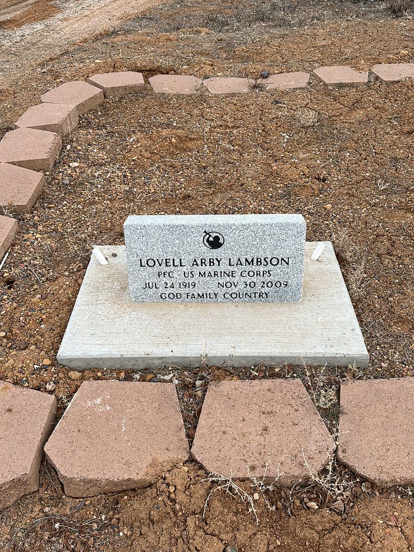Lovell Arby Lambson's grave. Photo 1