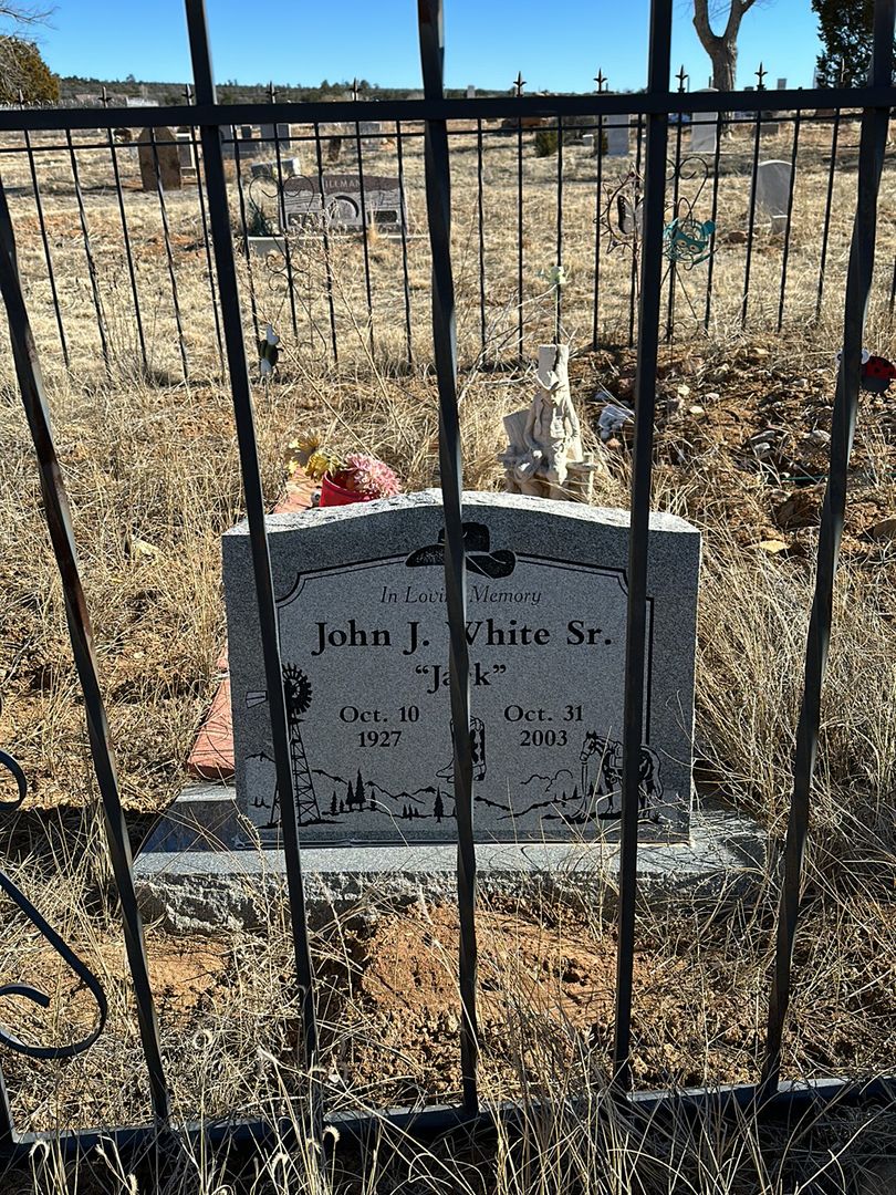John J. "Jack" White Senior's grave. Photo 1