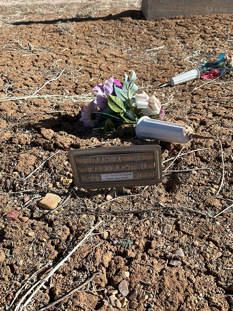 Mildred G. Schoolcraft's grave. Photo 1