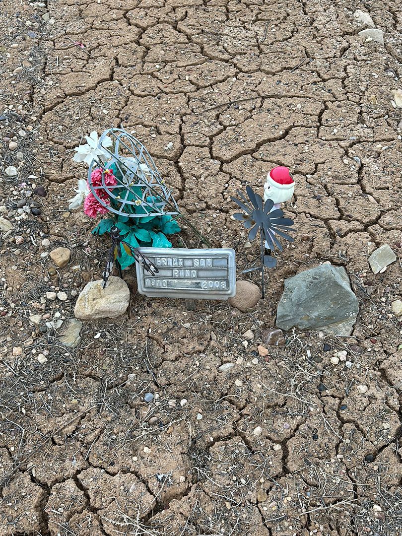 Frank Sam Pino's grave. Photo 1