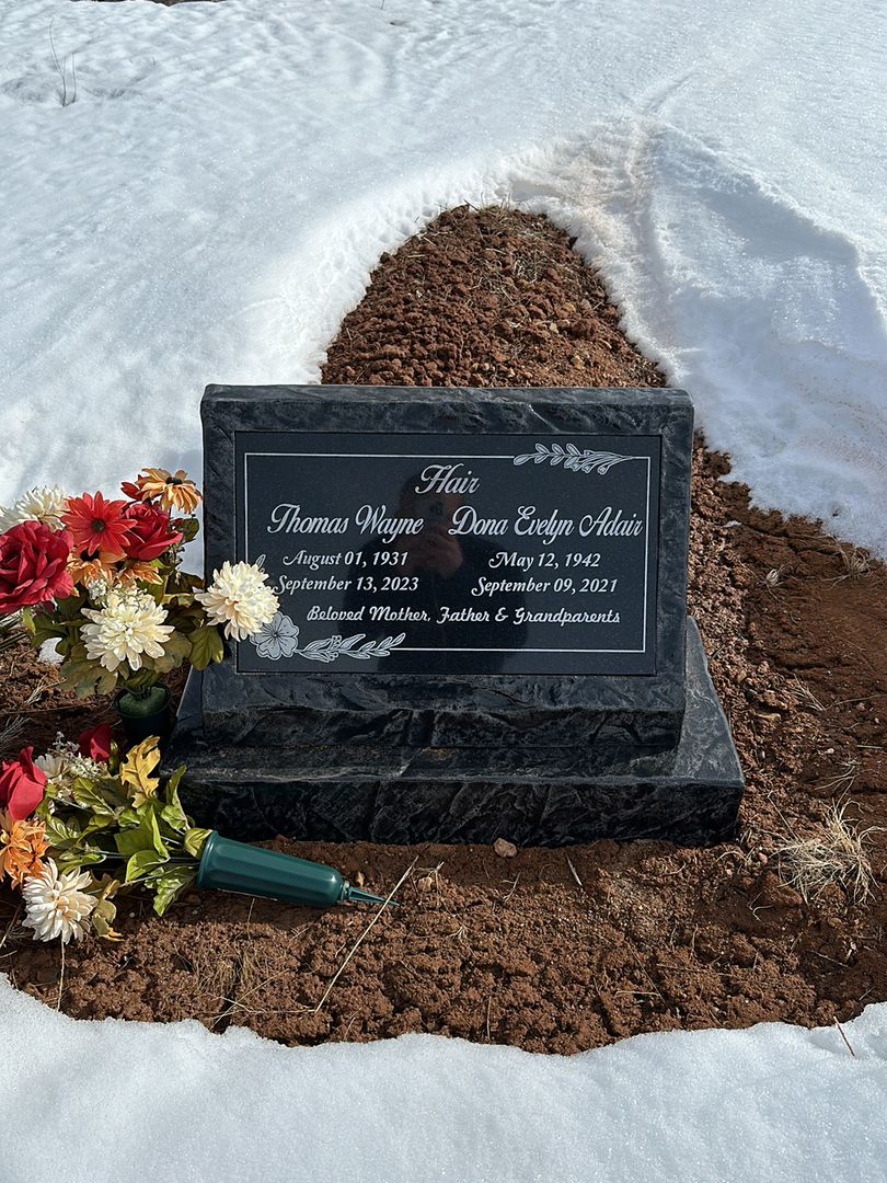 Donna Evelyn Adair Hair's grave. Photo 1